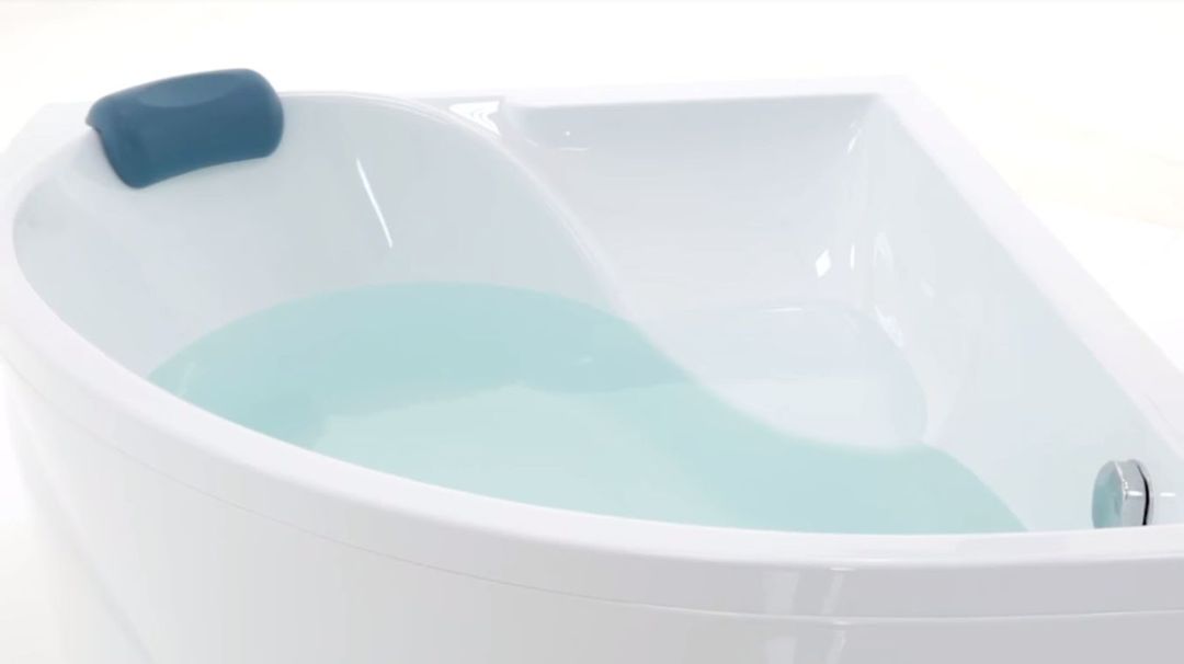 Современна акриловая угловая ванна «Синди»