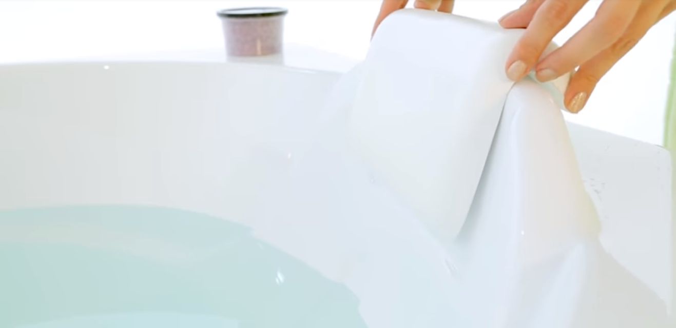 В ванне «Бриз» в качестве дополнительной опции предусмотрен удобный подголовник